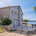 In 42264 בית נופש יאדראנובו